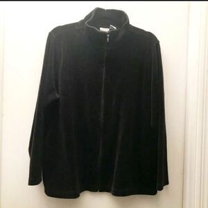 Essentials Women's Black Zippered Jacket Size XL